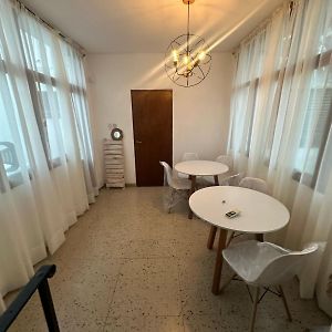 Habitación Estándar con 2 Camas Individuales